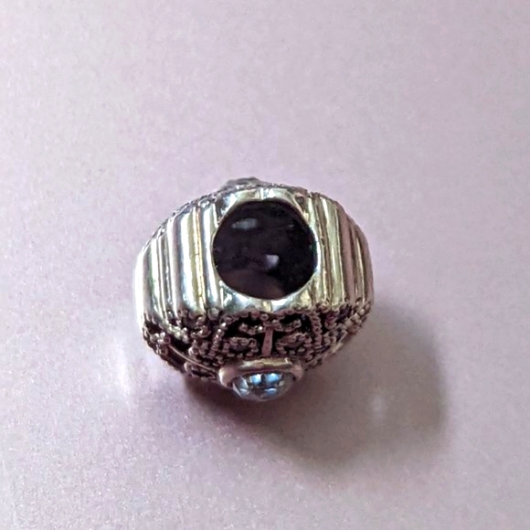 Pandora Fairytale Bloom Charm - Picture 7 of 12
